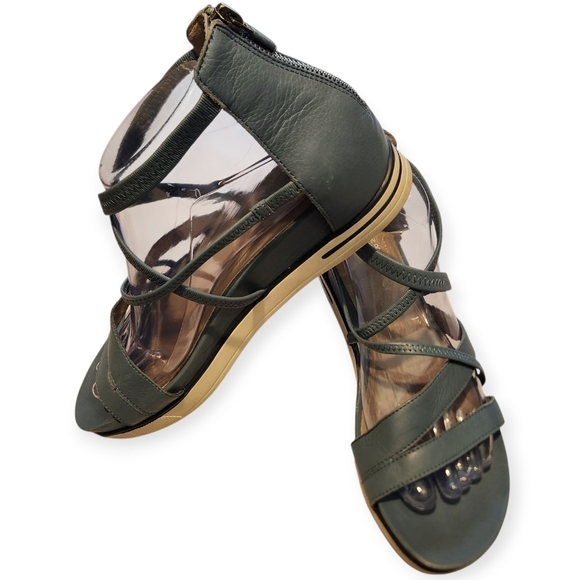 EILEEN FISHER SKIP WASHED BLUE LEATHER SNEAKER SANDAL SZ 9 - Picture 6 of 11